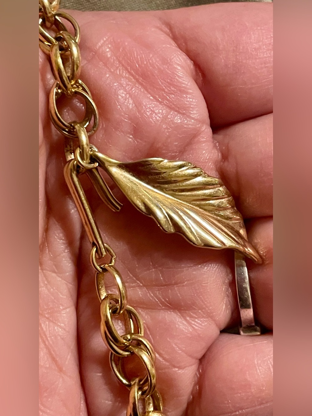 Louis Feraud Gold and White Floral Leaf Necklace - Picture 5 of 6